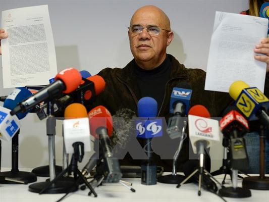 កិច្ចចរចាររវាងរដ្ឋាភិបាលនិងភាគីប្រឆាំងនៅវេណេហ្ស៊ុយអេឡាមាននិន្នាការបែកបាក់